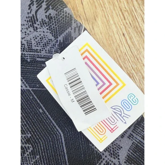 Lularoe Cassie Skirt Women's M Black  Fitted  Pull On Stretch NWT - Picture 2 of 9